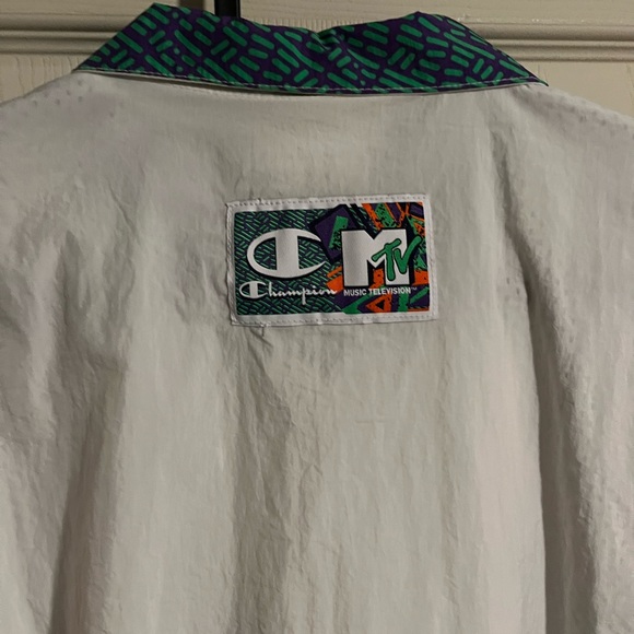 Champion x MTV Music Retro Windbreaker - Picture 2 of 3